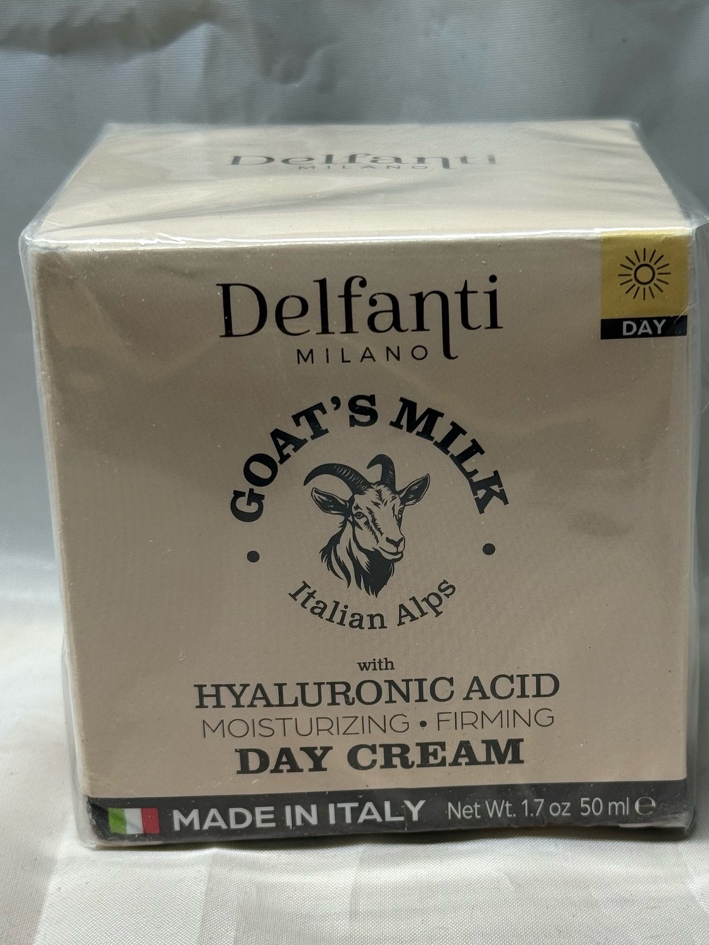 Delfanti MilanoGoat's Milk Hyaluronic Acid Moisturizing Firming Day Cream